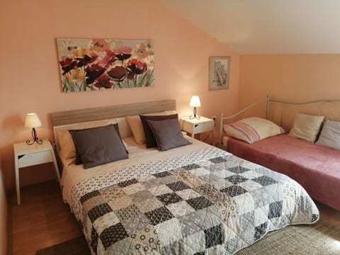 Studio-Apartment im Obergeschoss