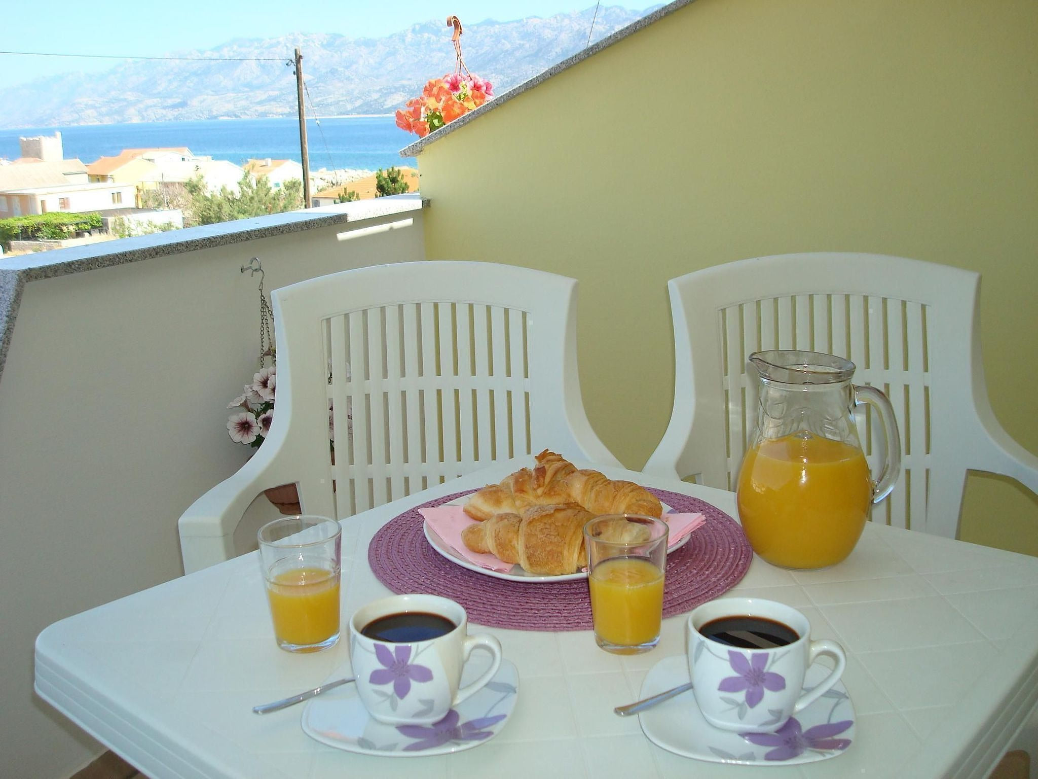 Appartement mit Balkon
