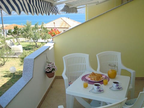 Appartement mit Balkon