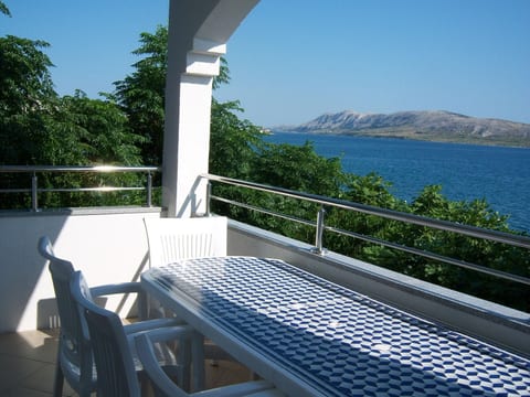 Appartement "Tomi" mit Blick auf das Wasser
