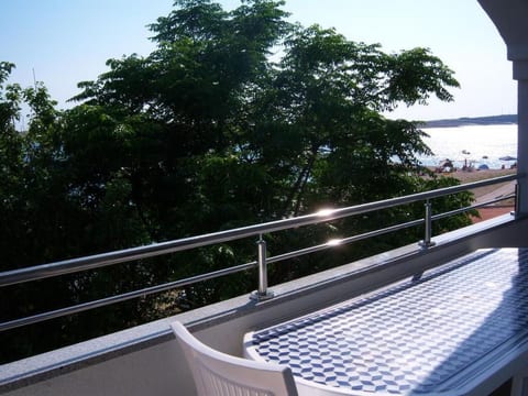 Appartement "Tomi" mit Blick auf das Wasser