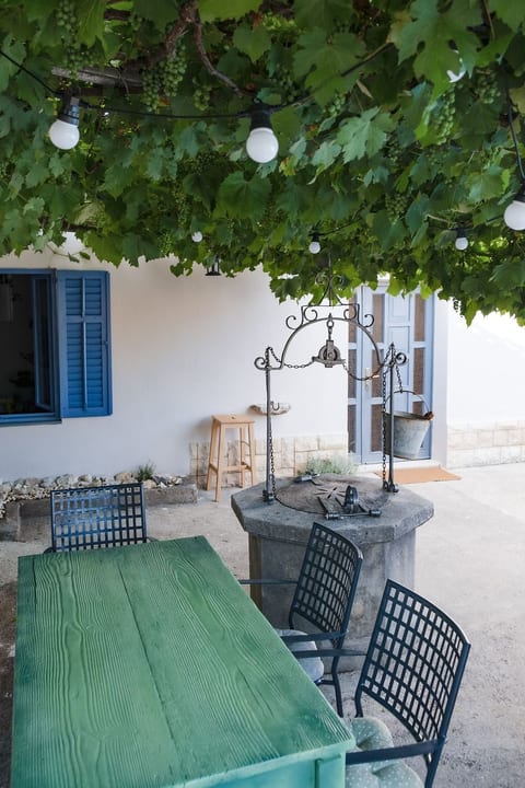 Mediterranes Haus mit privatem Garten und Pool