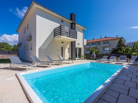 Villa mit privatem Pool für 8 Personen auf der Insel Baska