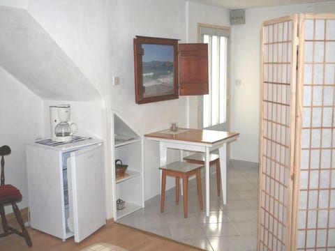 Studio in einem traditionellen Steinhaus, in Baska