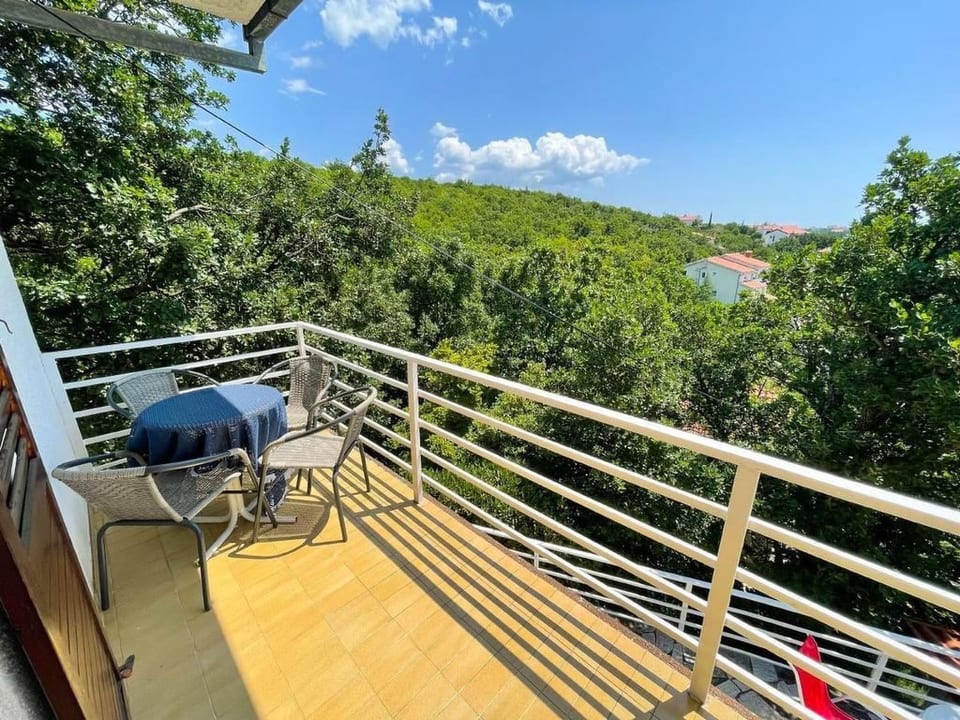 Appartement in Šmrika mit Terrasse und Grill - Šmrika