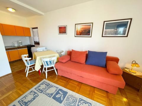 Appartement in Šmrika mit Terrasse und Grill