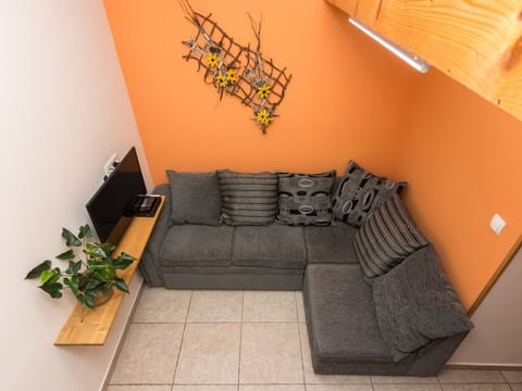 mit Garten, Grill und Terrasse