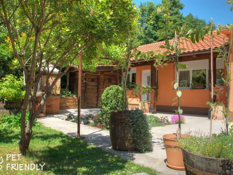 Nettes Ferienhaus in Matulji mit Eigener Terrasse