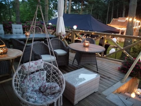 Ferienvilla mit Garten, Grill und Terrasse