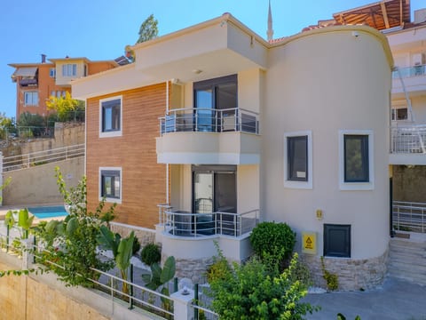 Luxuriöse Villa mit privatem Pool in Alanya