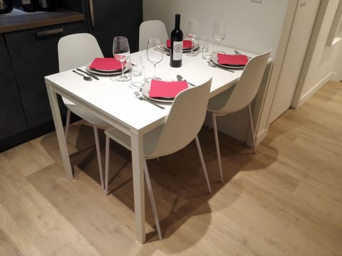 T2 Helle Stadtzentrum Voltaire Zimmer Hof