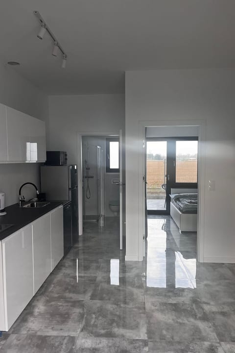 Helles Appartement in Paprotno mit Terrasse