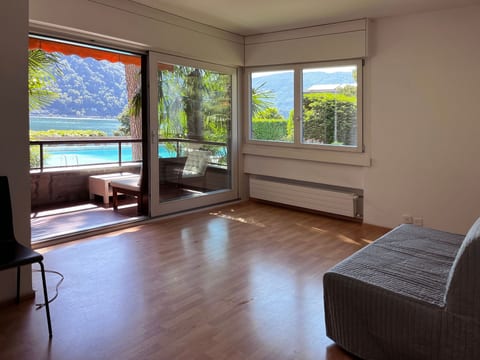 "Lake Escape", mit Pool