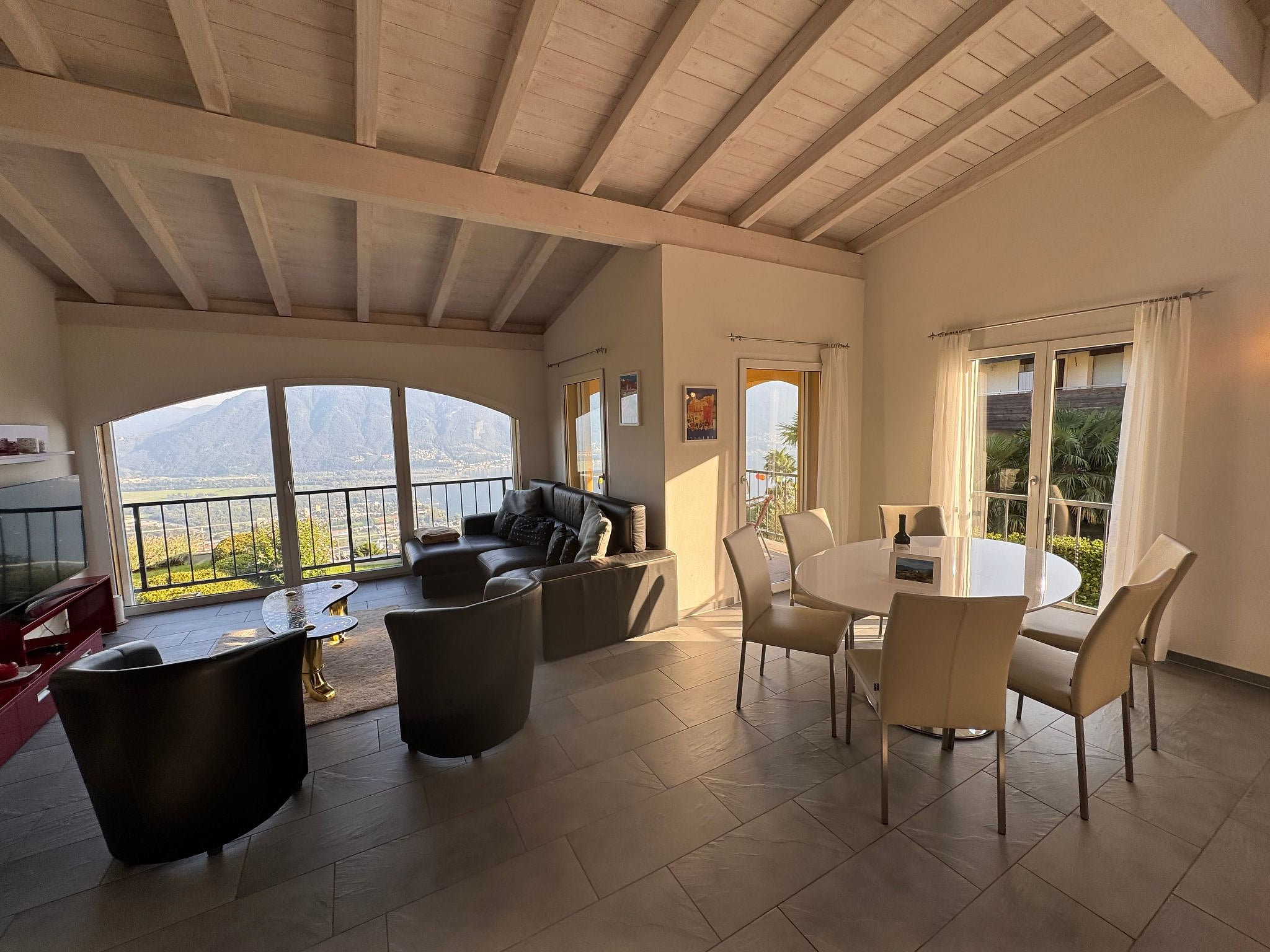 La Camelina - Contra