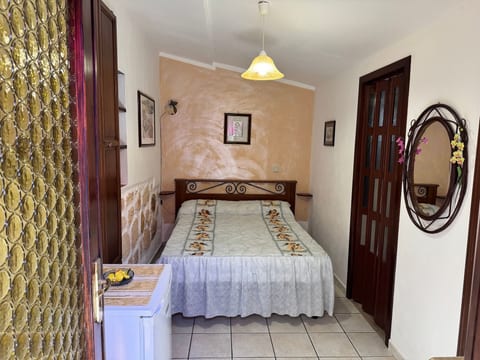 Gästezimmer 'Room' mit Grill