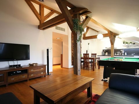 Luxuriöse Altbau-Dachgeschosswohnung in Prag