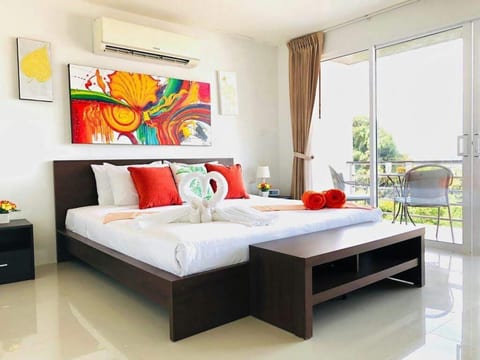 Wazzas Patong Apartment, Smart-TV und schnelles Wifi