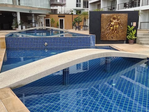 Wazzas Patong Apartment, Smart-TV und schnelles Wifi