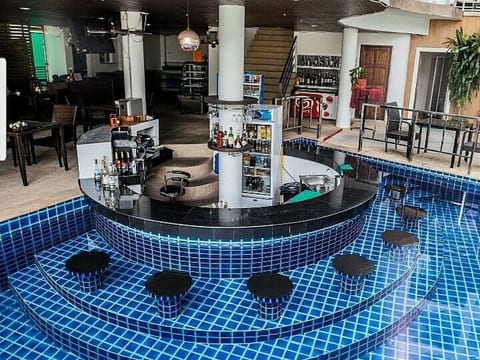 Wazzas Patong Apartment, Smart-TV und schnelles Wifi