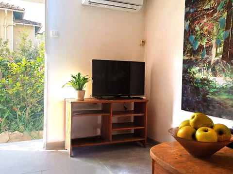 Studio "Villa l'Abeille" mit eigenem Garten