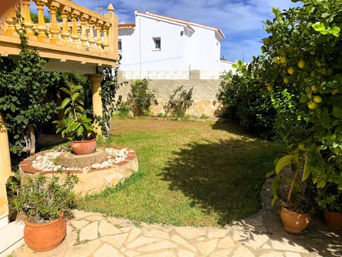 Rustikales Haus am Strand von Denia