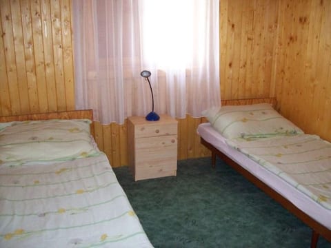 Schönes Holzhaus in Balatonfokajár