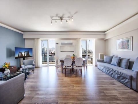 Renovierte Ferienwohnung Alimos in Athen