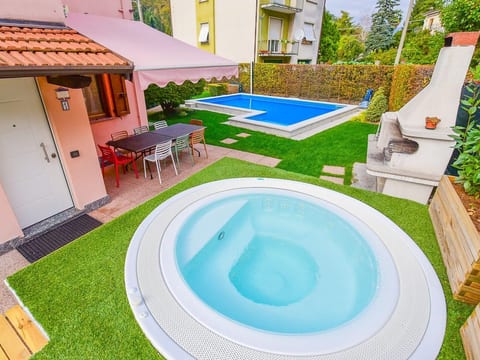 Jane e Jolie Haus privates Schwimmbad und Jacuzzi