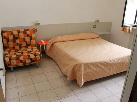 Ruhige Drei-Zimmer-Wohnung im Grünen mit Seeblick