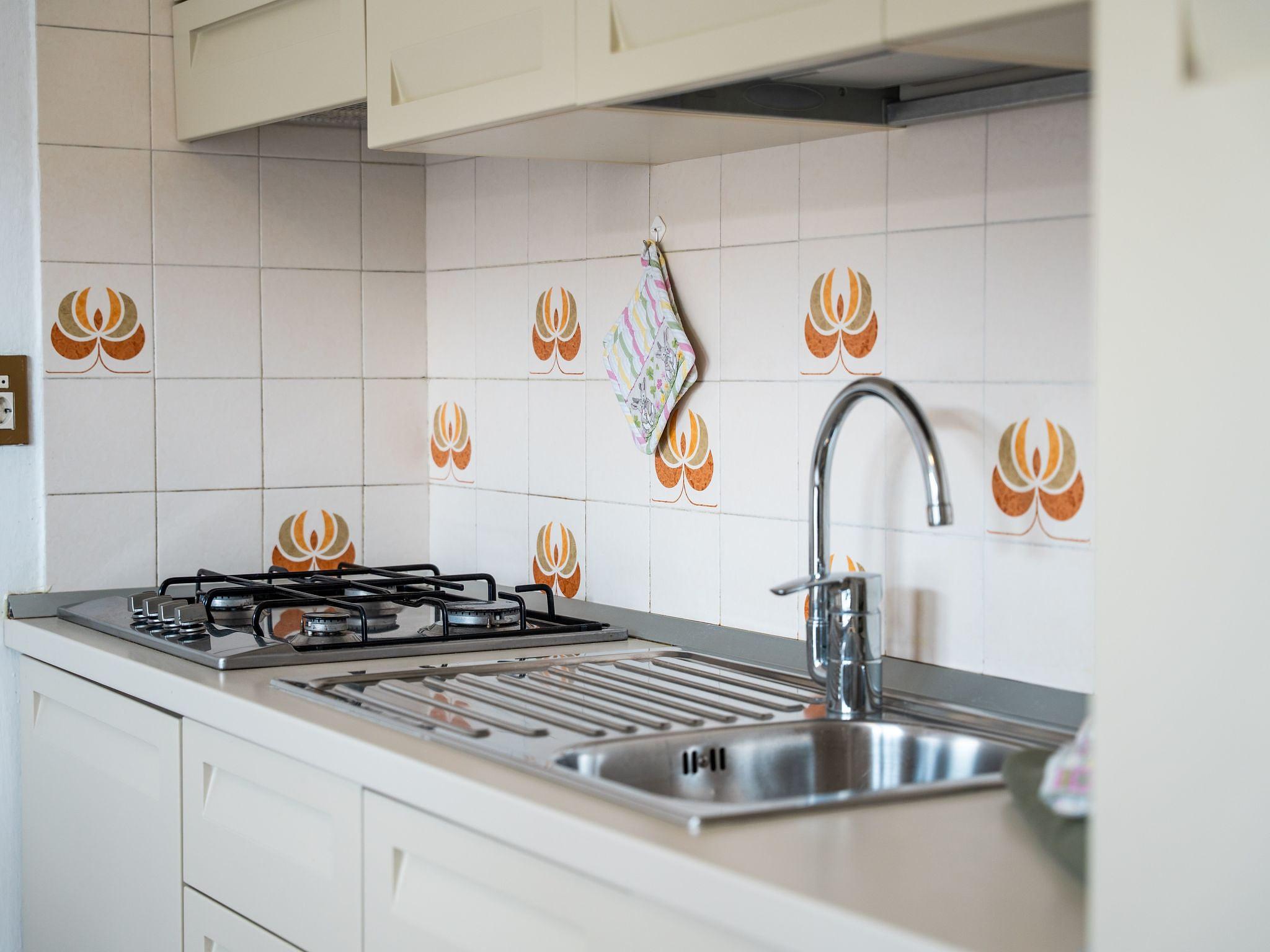 Ruhige Drei-Zimmer-Wohnung im Grünen mit Seeblick