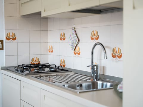 Ruhige Drei-Zimmer-Wohnung im Grünen mit Seeblick