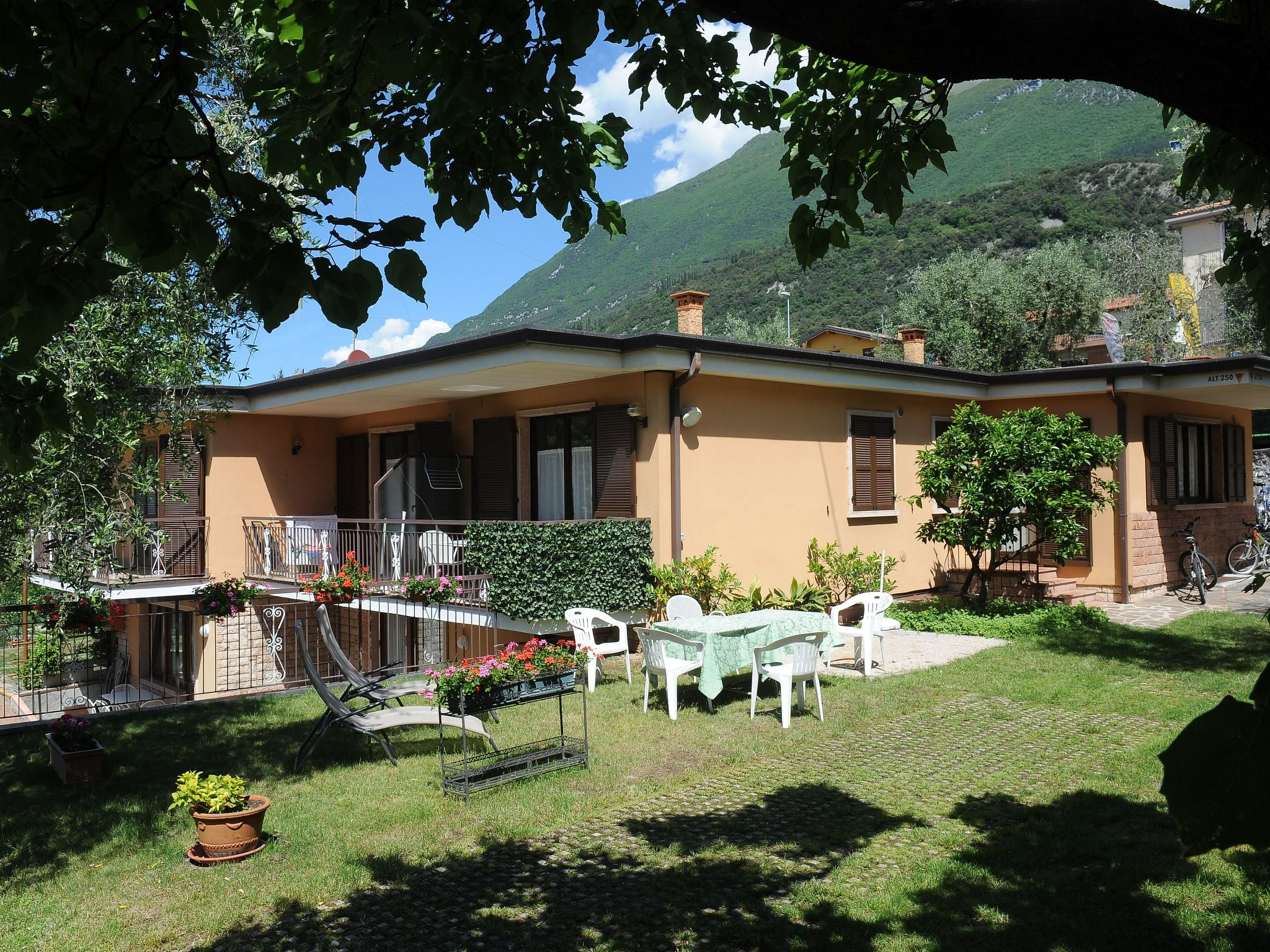 Einzimmerwohnung mit Wasserblick