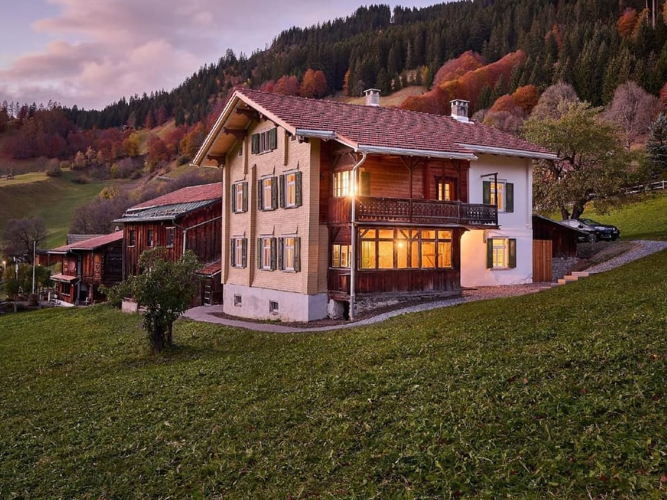 Haus Im Boden - Stiftung Ferien im Baudenkmal - Klosters-Serneus