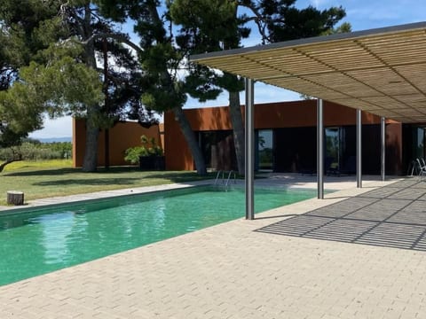 Design Vila mit Pool