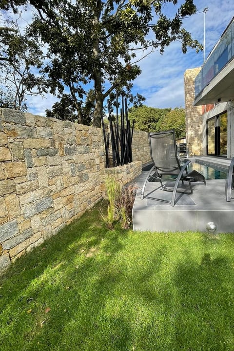 Nettes Ferienhaus mit Privatem Pool