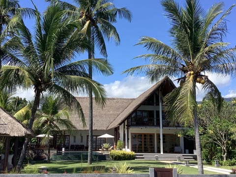 Vakantievilla "Sungai Raja" mit Infinity-Pool