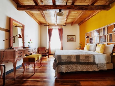 KOLONIALE UND STILVOLLE WOHNUNG IM HISTORISCHEN ZENTRUM