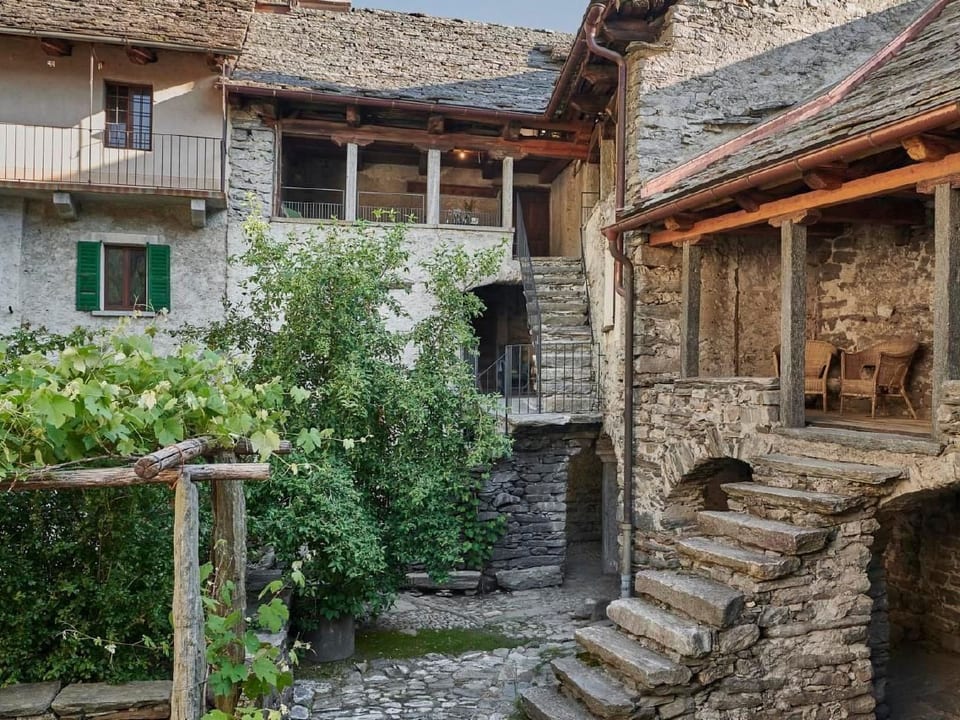 Portico - Maggia