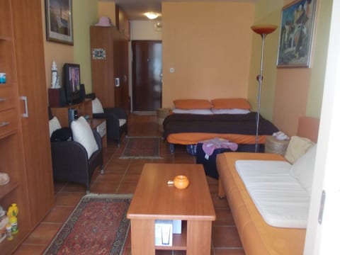 Apartam 4 Karlobag