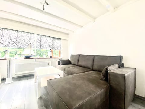 Familienfreundliches Ferienhaus "Angel" mit Garten