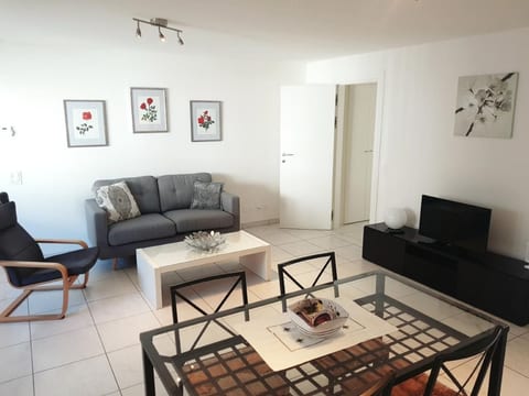Residenza Vivian - Swan Lake Suite Apt. 304