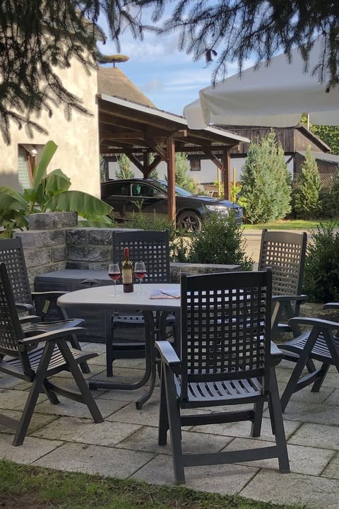 mit Terrasse