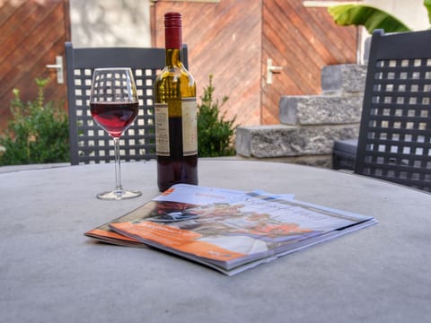 mit Terrasse