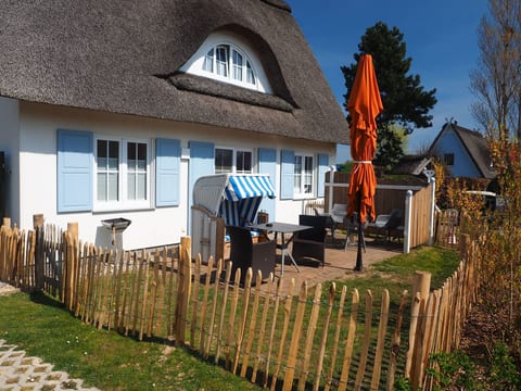 in Hohenkirchen mit Garten