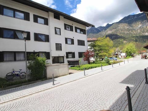 Wohnung in Garmisch Partenkirchen mit Garten