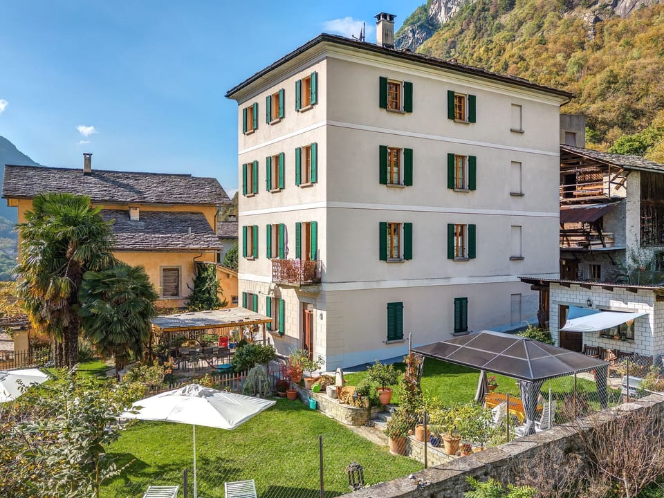 Geräumige Ferienwohnung - Bregaglia