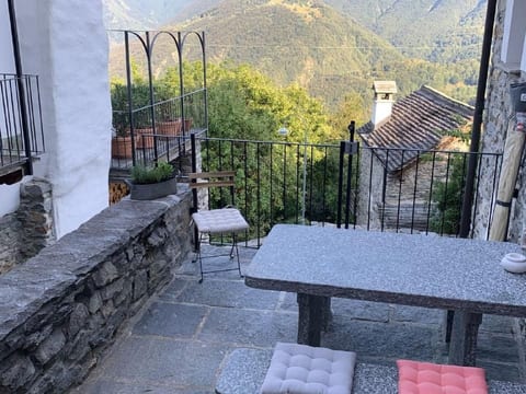 Tausend Steine Haus