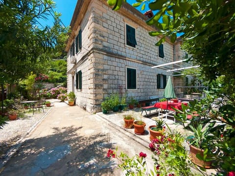 Wohnung im Herzen des Parks Gradac neben der OldTown