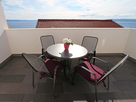 Brandneue Wohnung mit Meerblick
