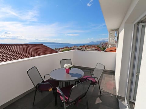 Brandneue Wohnung mit Meerblick